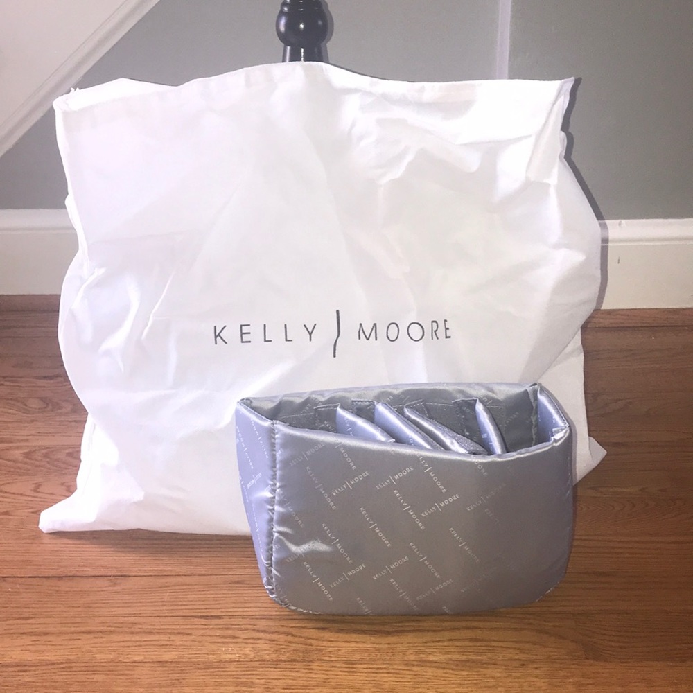 KELLY MOORE  insert